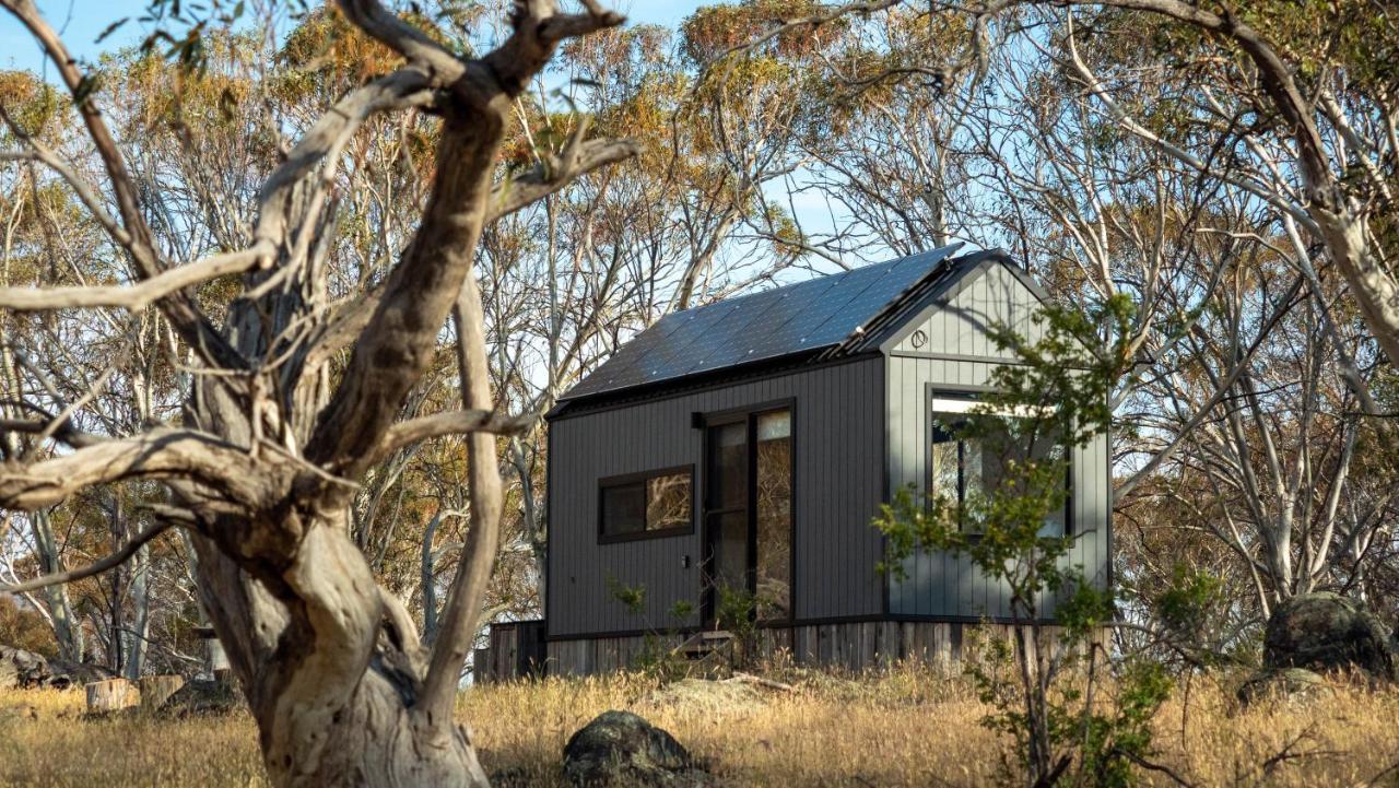 Big Yard Escapes - Two Off-Grid Tiny Houses On The Mowamba River Jindabyne Εξωτερικό φωτογραφία