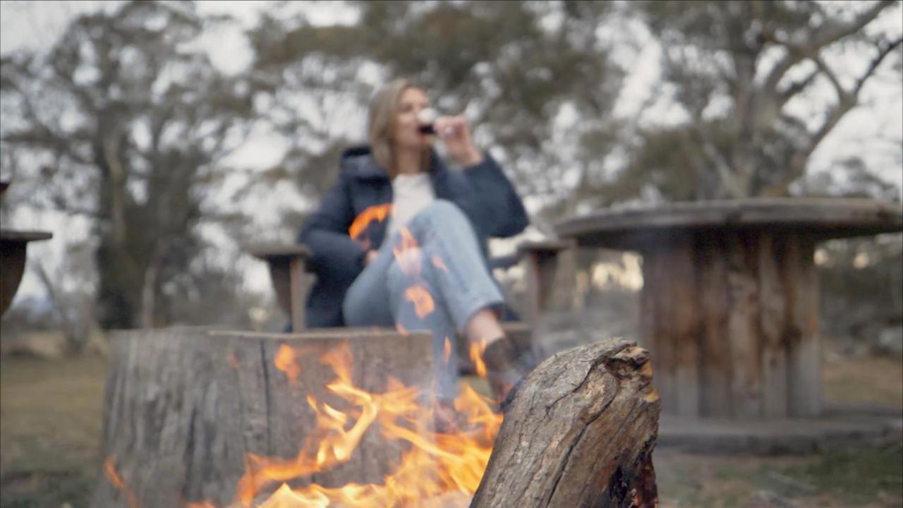 Big Yard Escapes - Two Off-Grid Tiny Houses On The Mowamba River Jindabyne Εξωτερικό φωτογραφία