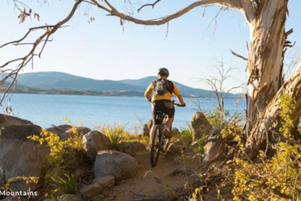 Big Yard Escapes - Two Off-Grid Tiny Houses On The Mowamba River Jindabyne Εξωτερικό φωτογραφία