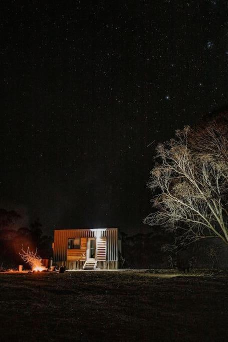 Big Yard Escapes - Two Off-Grid Tiny Houses On The Mowamba River Jindabyne Εξωτερικό φωτογραφία